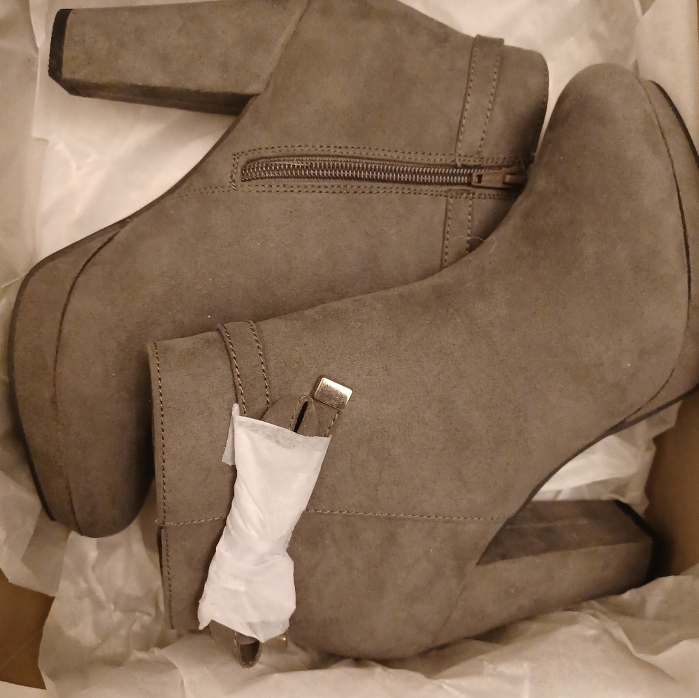 LC Lauren Conrad Booties